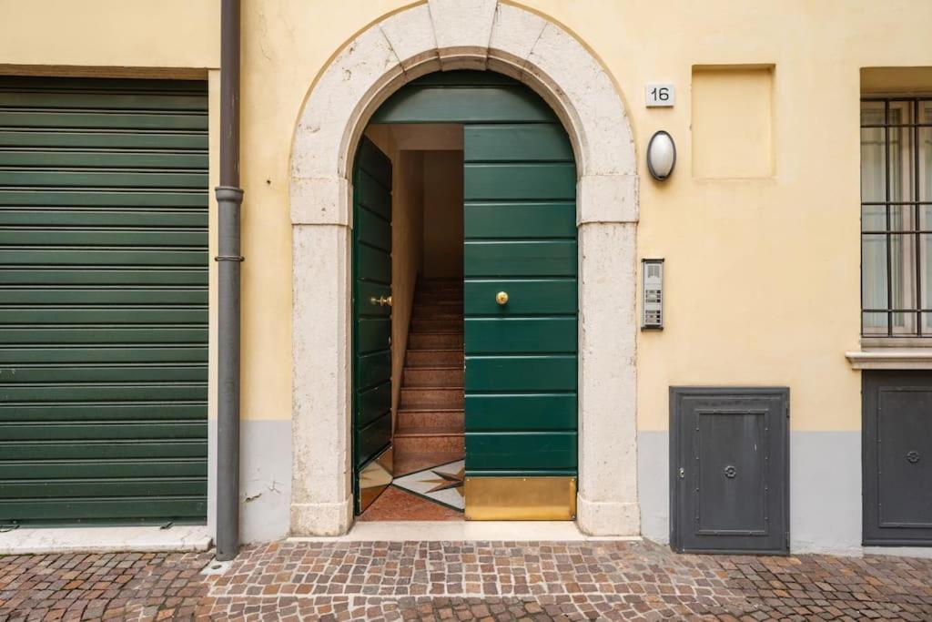 Duomo Apartment بريشا المظهر الخارجي الصورة